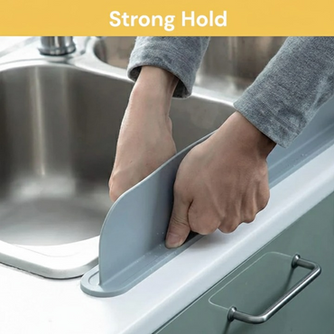 Silicon Sink Splash Guard Durable Quality Flexible Design Comfortable Use Reliable Utility (Random Color) (Without Suction Cups)