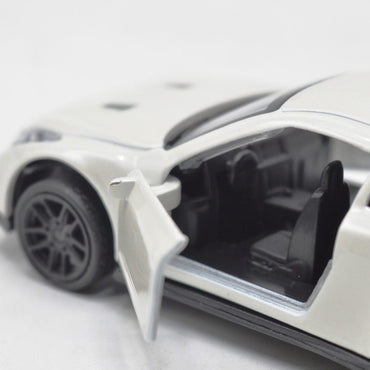 Diecast Nissan Skyline GTR Car With Metal Body Openable Doors Pull Back Action And Best Quality Design