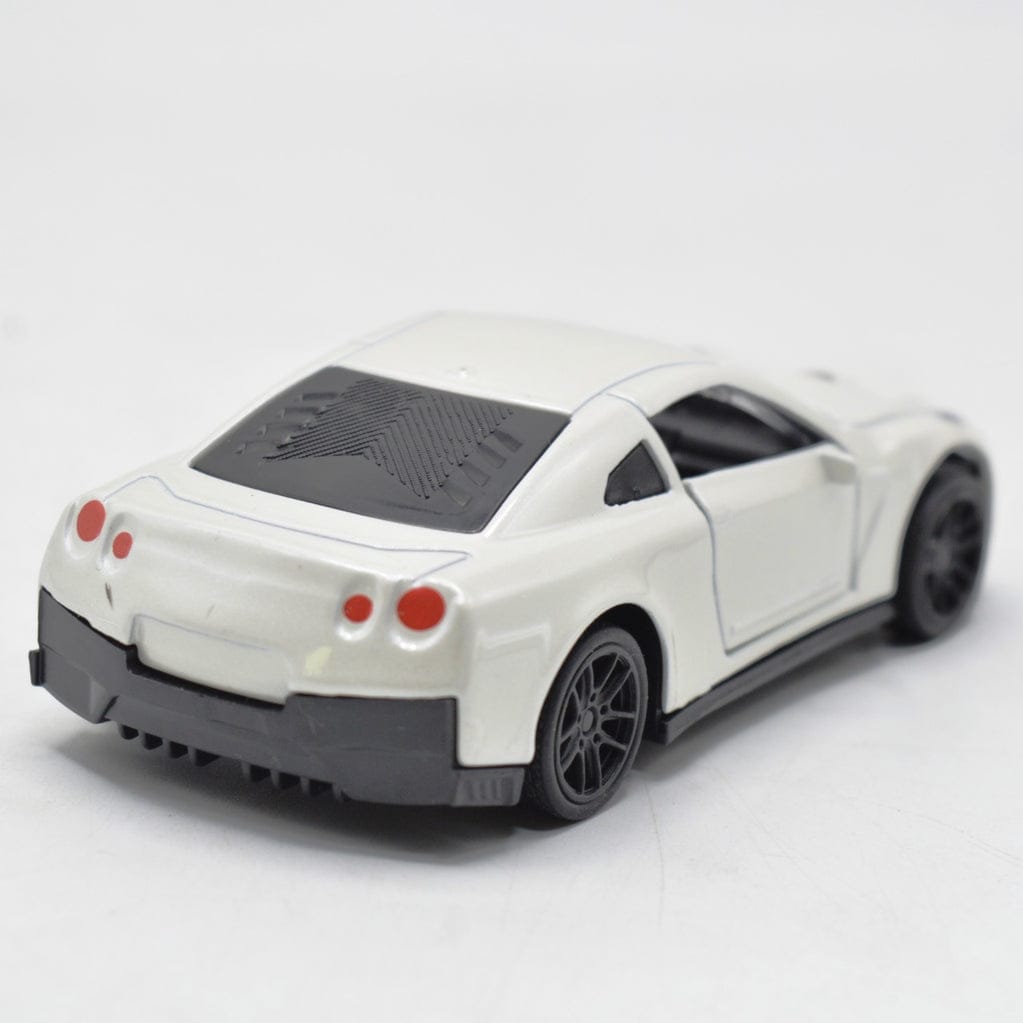 Diecast Nissan Skyline GTR Car With Metal Body Openable Doors Pull Back Action And Best Quality Design