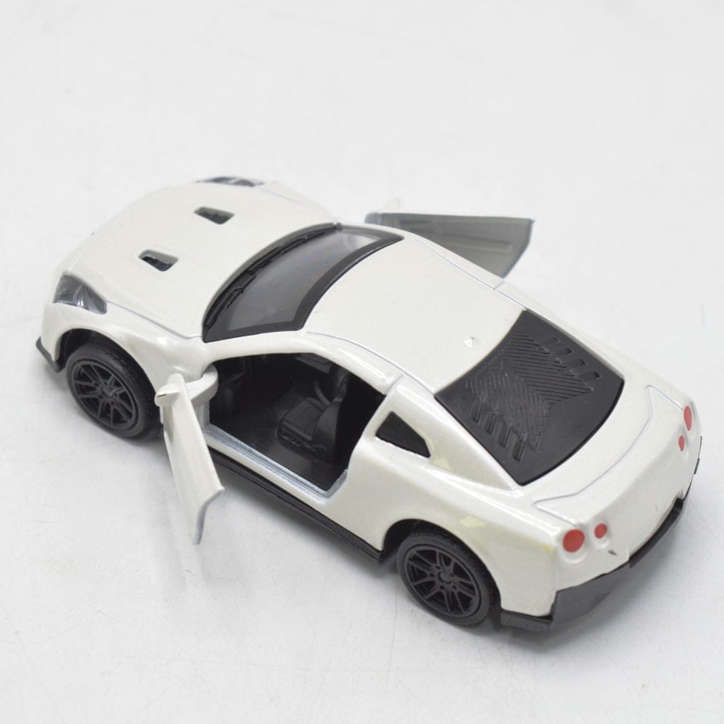 Diecast Nissan Skyline GTR Car With Metal Body Openable Doors Pull Back Action And Best Quality Design