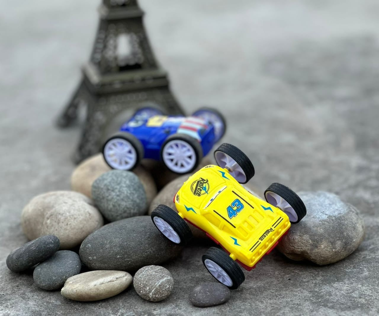 360° Stunt Car Toy - Double-Sided Flip Action, Friction Powered, Cartoon-Themed Racer - Durable & Safe Kids Toy Car - Indoor & Outdoor Fun (Random Colour)