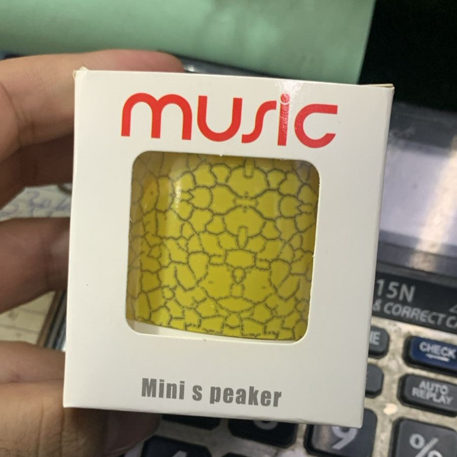 ML-020 Mini Portable Bluetooth Speaker With Clear Sound And Compact Lightweight Design (Random Color)