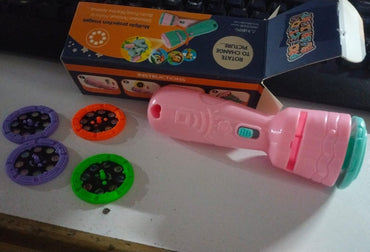 Children’s Slide Projector Torch With 4 Reels | Dinosaur & Animal Patterns | Bedtime Night Light | Educational Toy