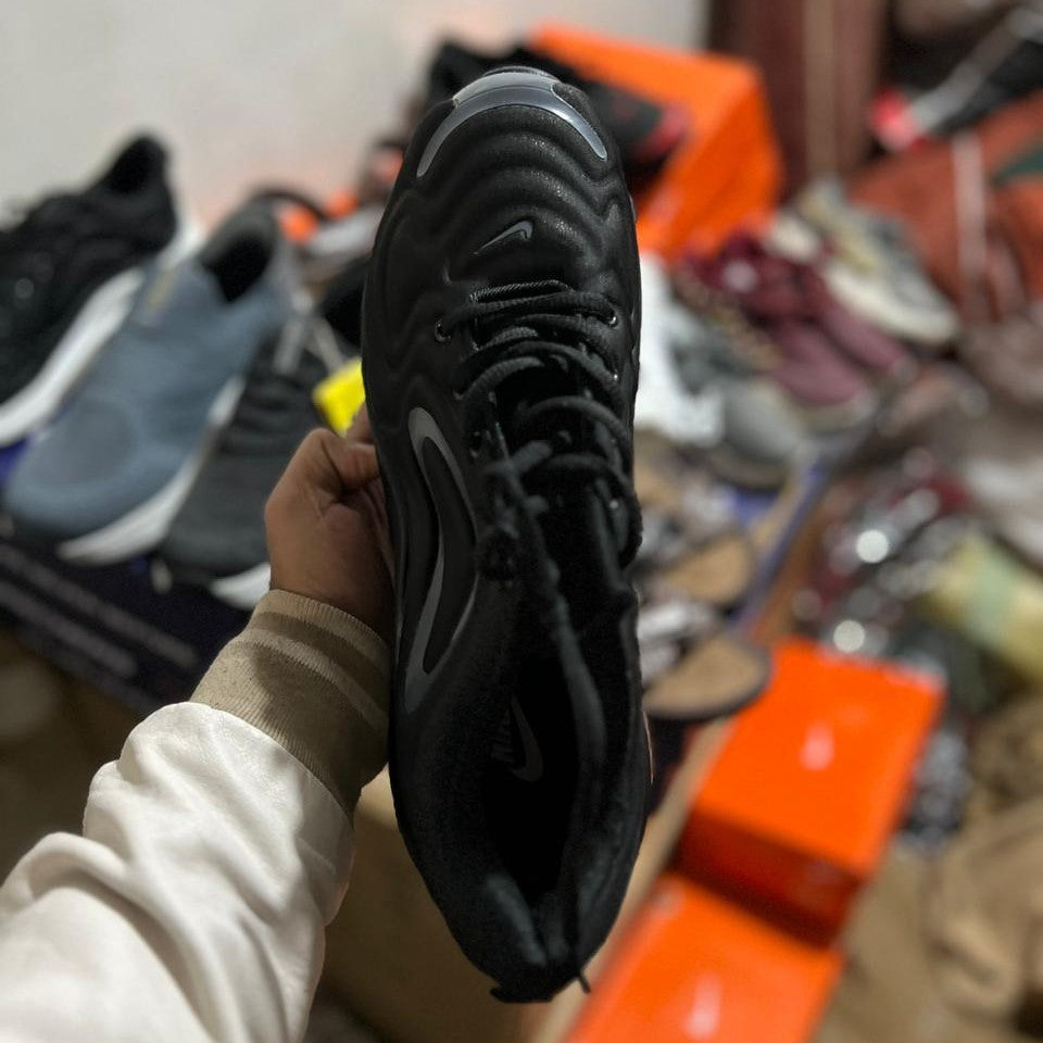 Nike Air Max 720 Sneakers | Black |
