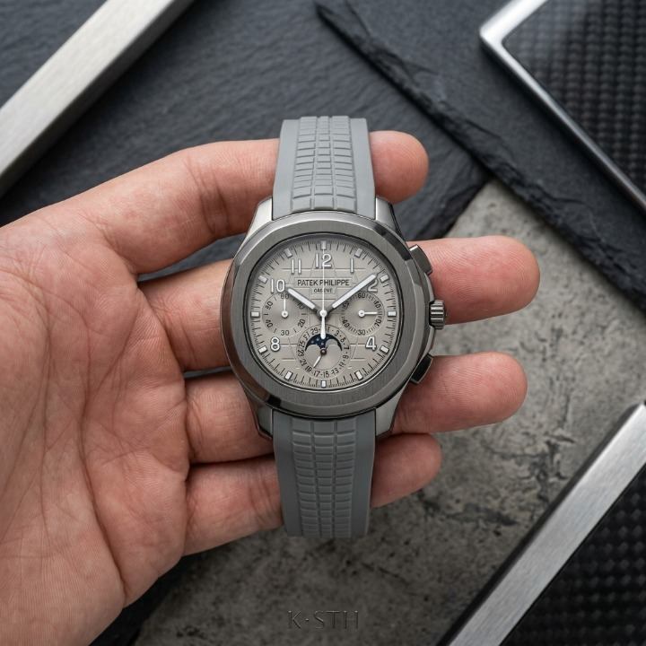 Chronograph Mens Watch With Rubber Strap Stylish Sports Design Non Waterproof